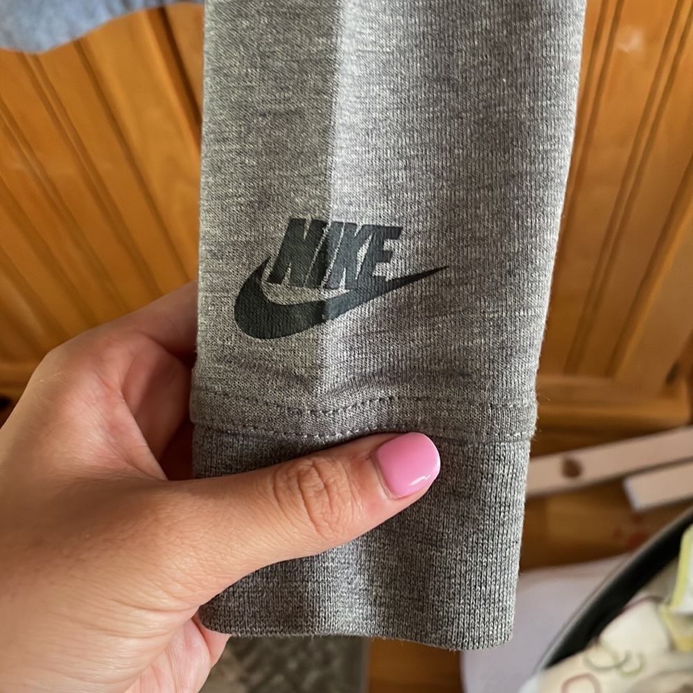 Nike Grey Zip up Jacket - Picture 2 of 4